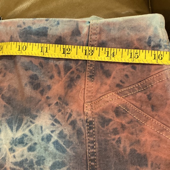 Wild Fable Blue and Pink Tie Dye Denim Miniskirt. Size 12. NWOT🎉🎉🎉 - Picture 4 of 5